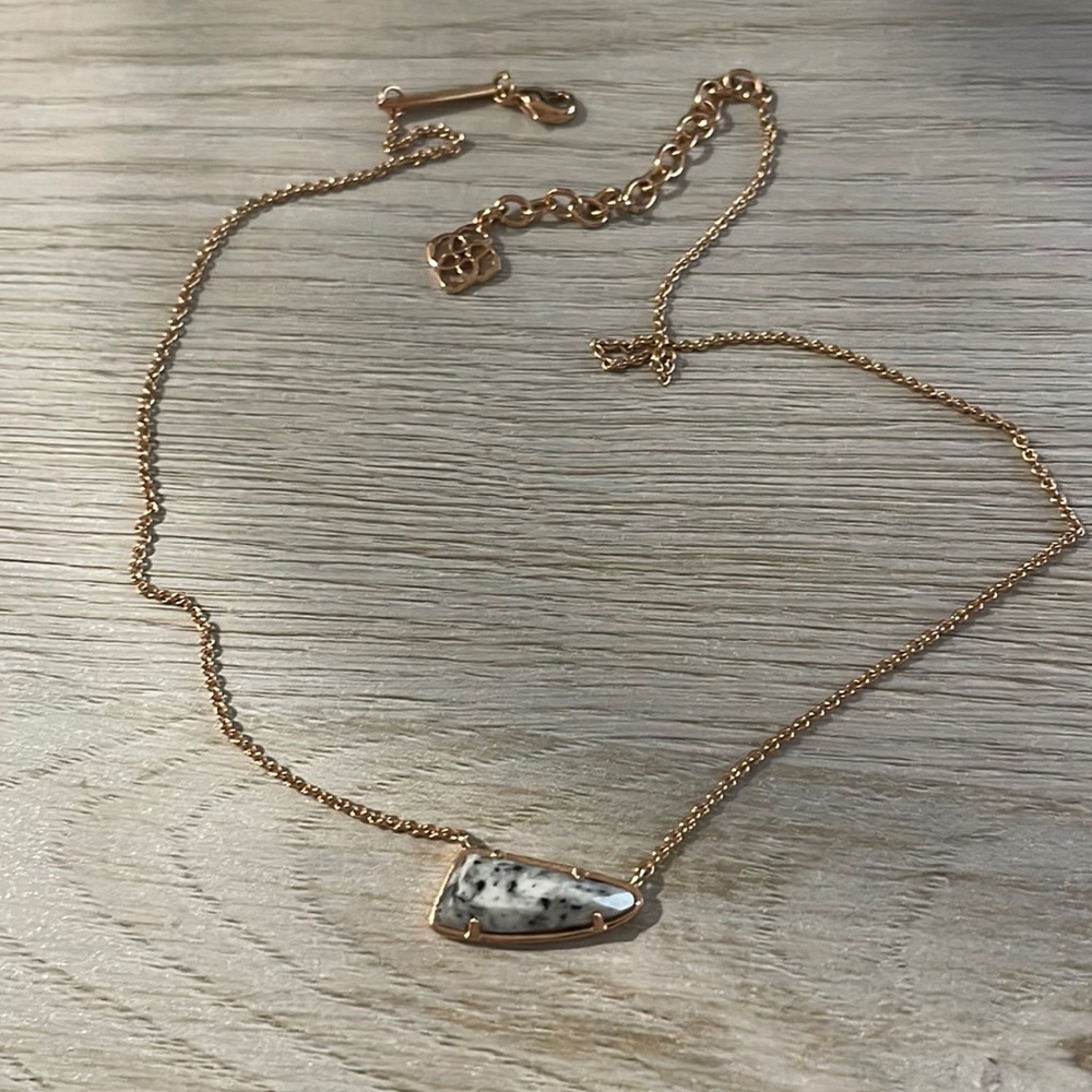 Kendra Scott Speckled Stone Necklace